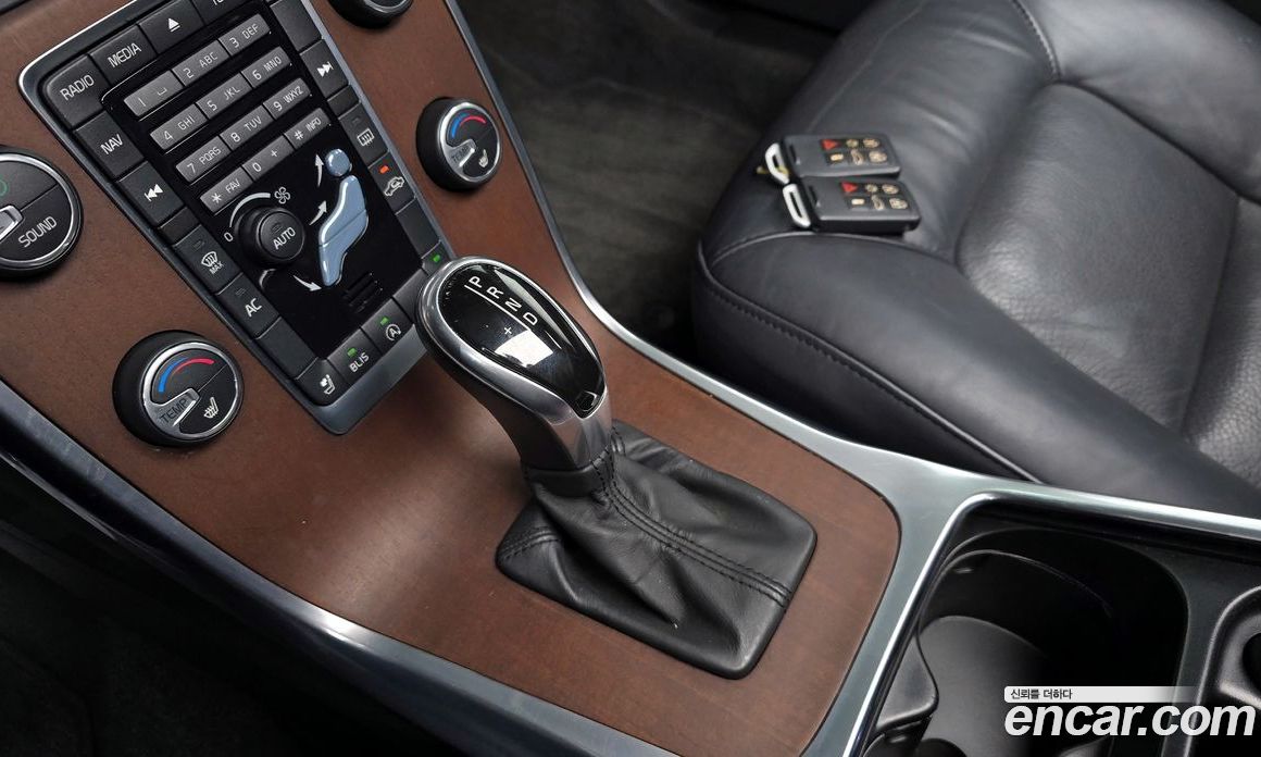 Volvo S80 фото 8