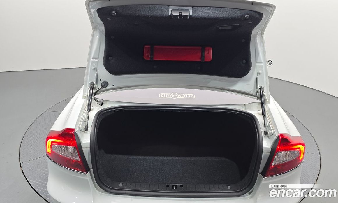 Volvo S80 фото 19
