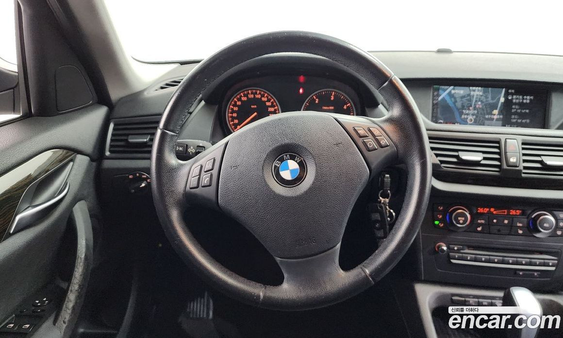 BMW X1 (E84) фото 12