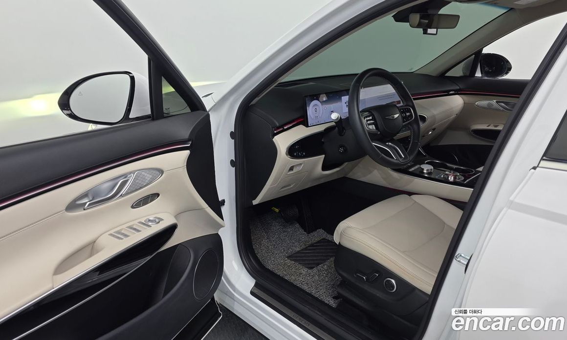 Genesis GV70 фото 10