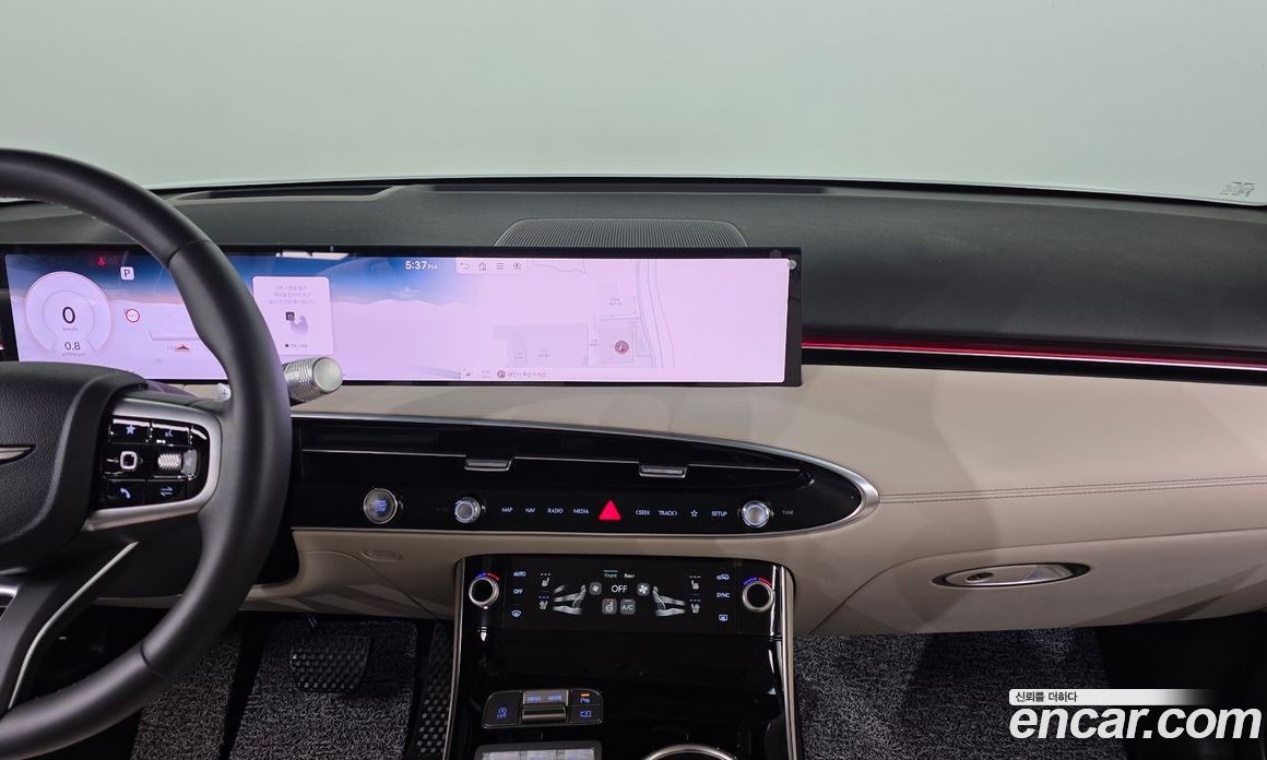 Genesis GV70 фото 18