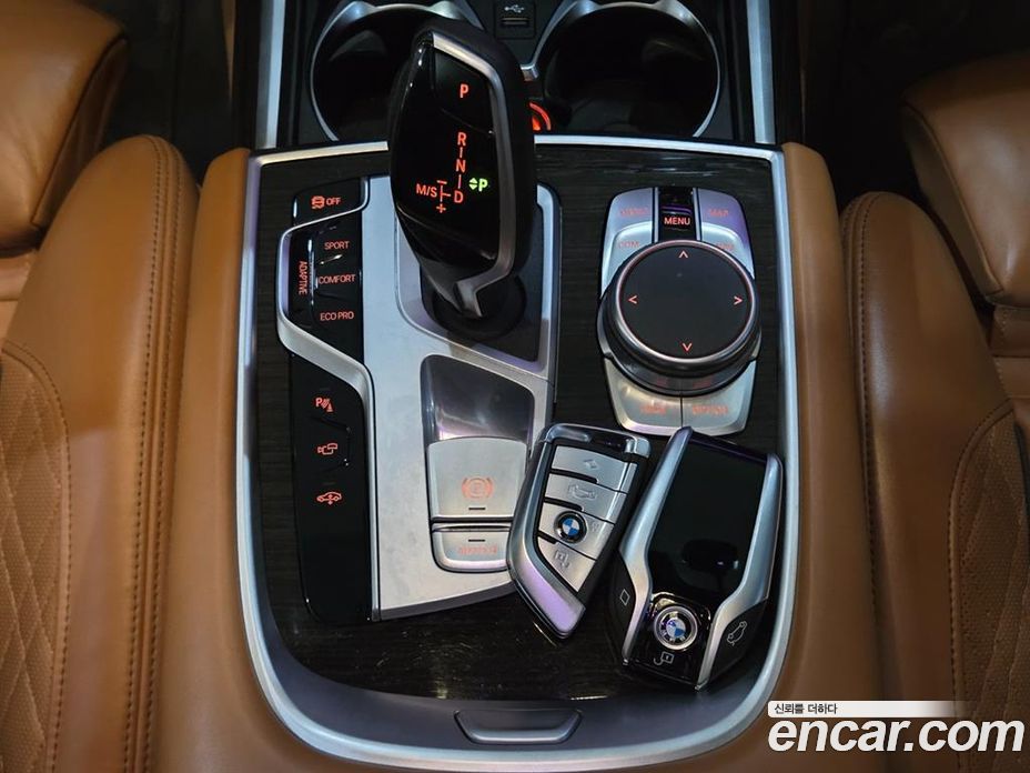 BMW 7-Series (G11) фото 13