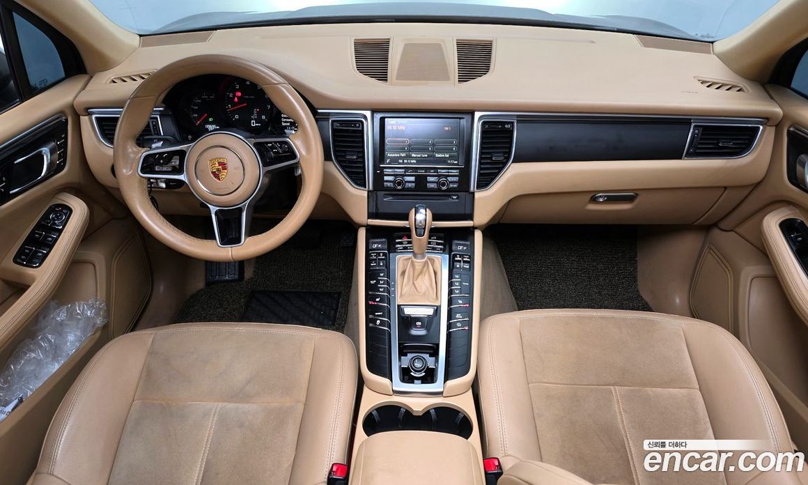 Porsche Macan фото 7