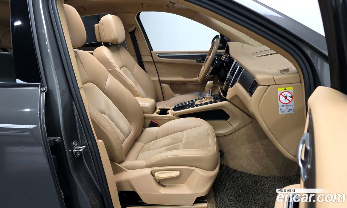 Porsche Macan фото 11