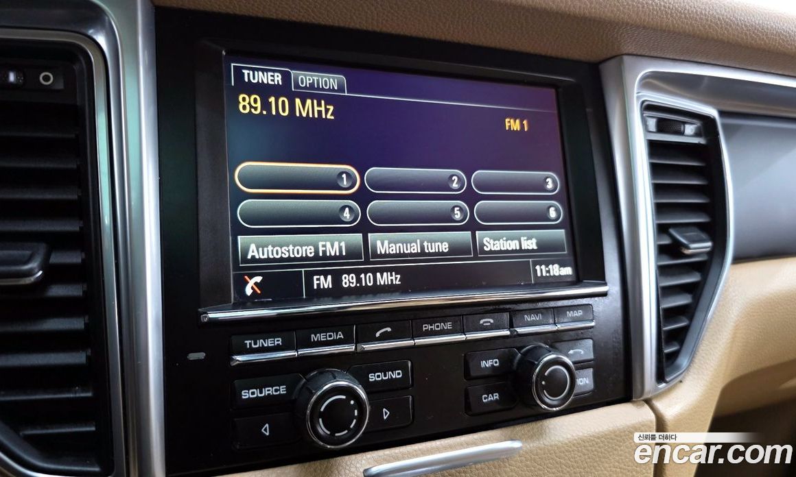 Porsche Macan фото 15