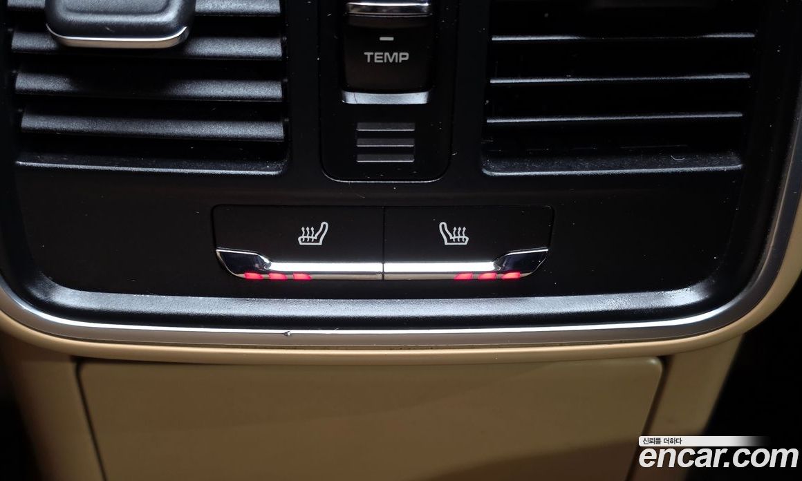 Porsche Macan фото 19