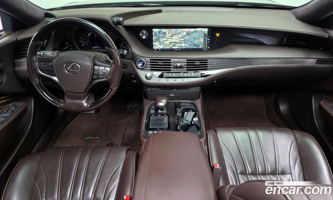 Lexus LS500h 5th Gen фото 7