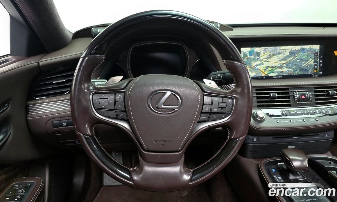 Lexus LS500h 5th Gen фото 13