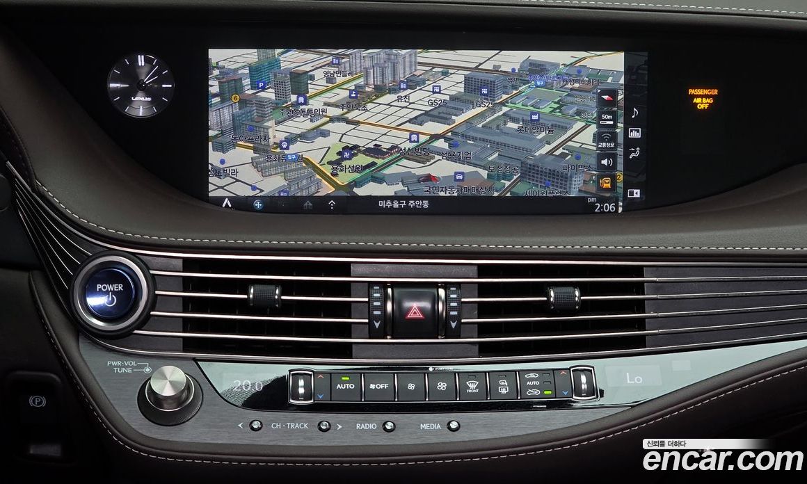 Lexus LS500h 5th Gen фото 14
