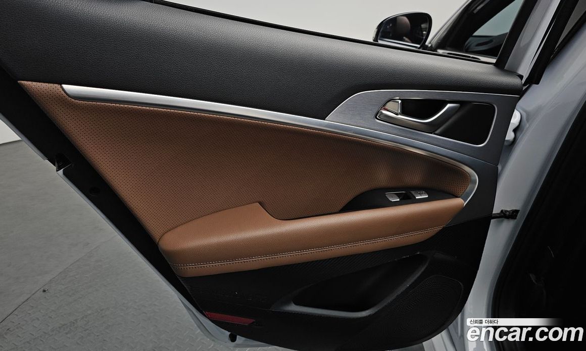 Genesis G70 фото 25