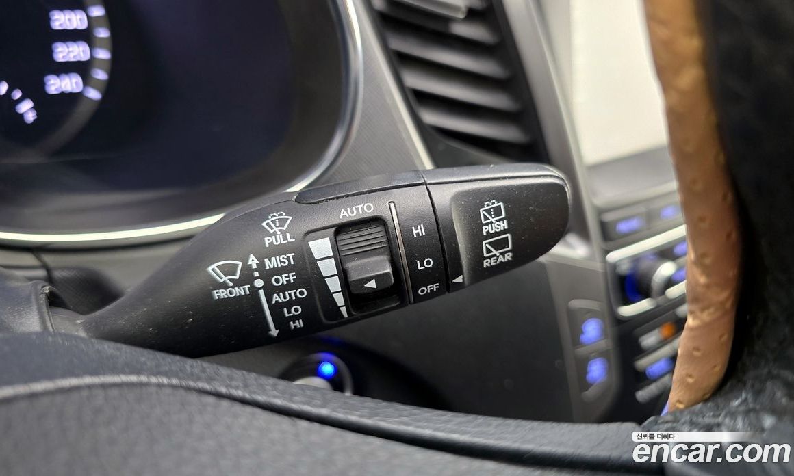 Hyundai Santa Fe The Premium фото 17