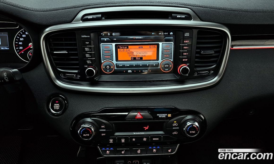 Kia Sorento 3rd Gen фото 13
