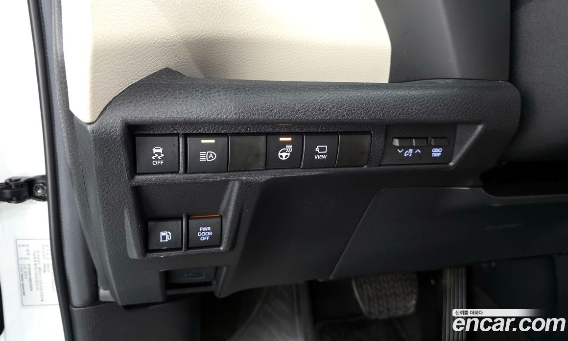 Toyota Sienna 4th Gen фото 16