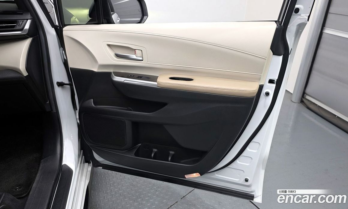 Toyota Sienna 4th Gen фото 25