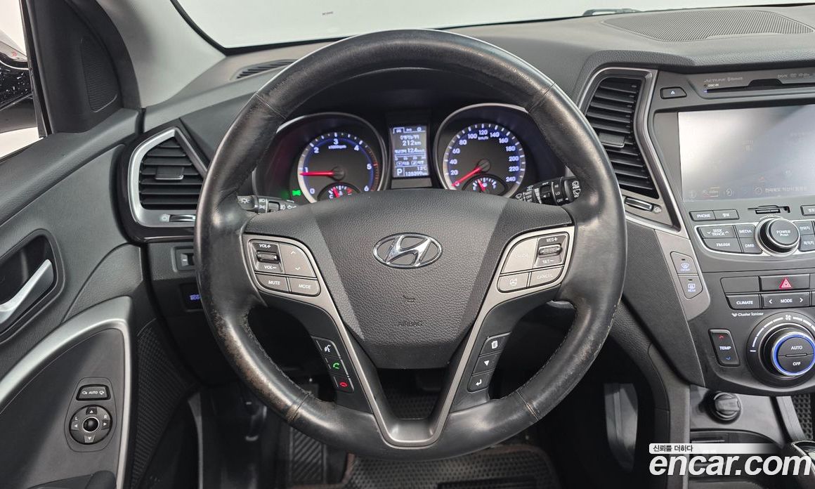 Hyundai Santa Fe (DM) фото 14