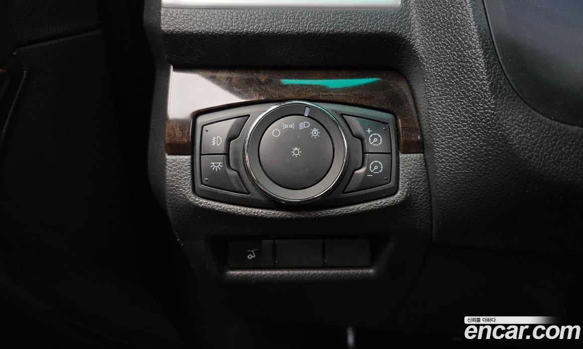 Ford Explorer 5th Gen фото 18