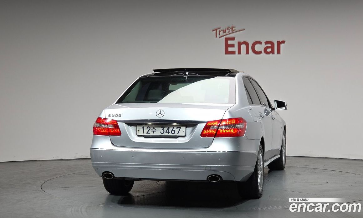 Mercedes-Benz E-Class W212 фото 4