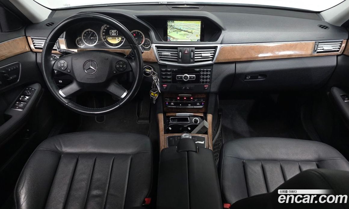 Mercedes-Benz E-Class W212 фото 7