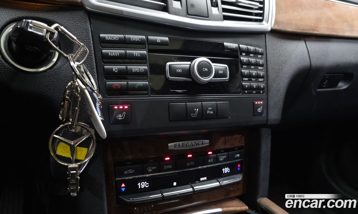 Mercedes-Benz E-Class W212 фото 16