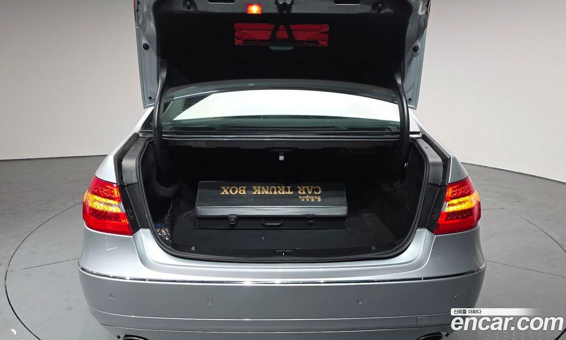 Mercedes-Benz E-Class W212 фото 20