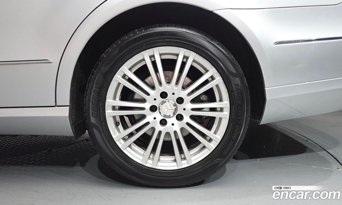 Mercedes-Benz E-Class W212 фото 21