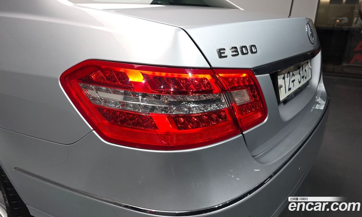 Mercedes-Benz E-Class W212 фото 23