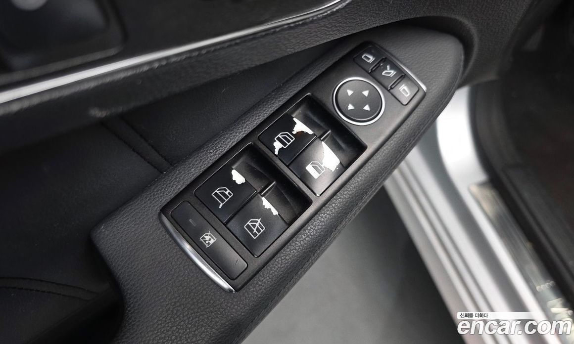 Mercedes-Benz E-Class W212 фото 27