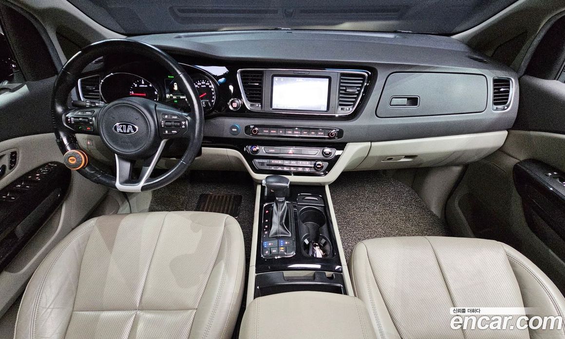Kia Carnival 3rd Gen фото 7