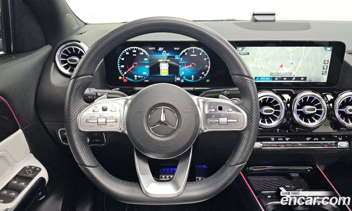 Mercedes-Benz GLA-Class H247 фото 14
