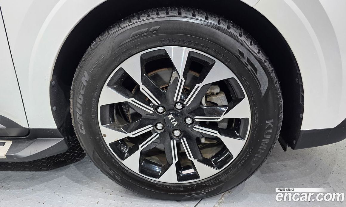 Kia Carnival 4th Gen фото 5