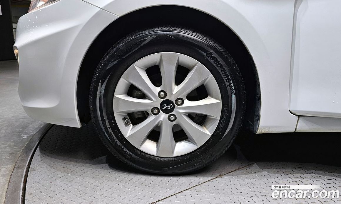 Hyundai Accent (New Type) фото 5