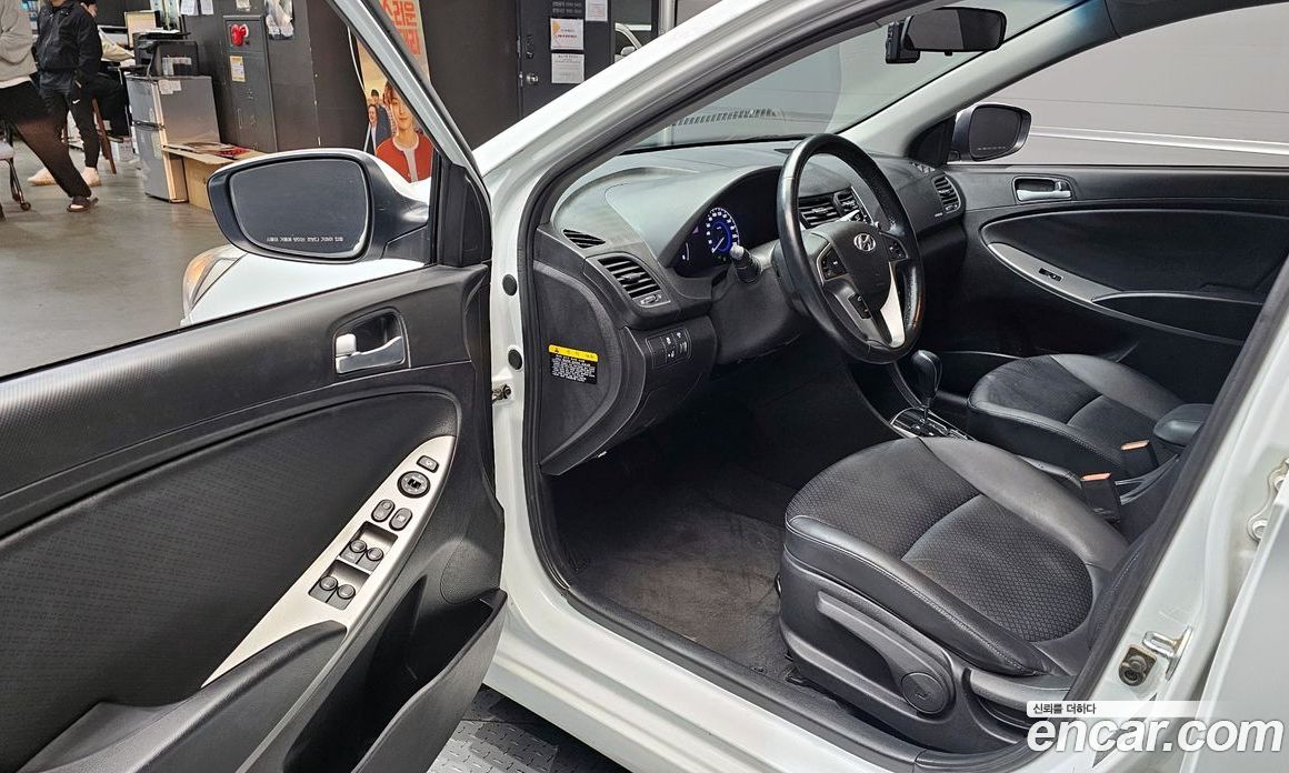 Hyundai Accent (New Type) фото 10