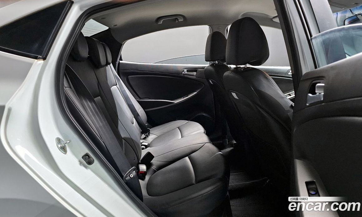 Hyundai Accent (New Type) фото 11