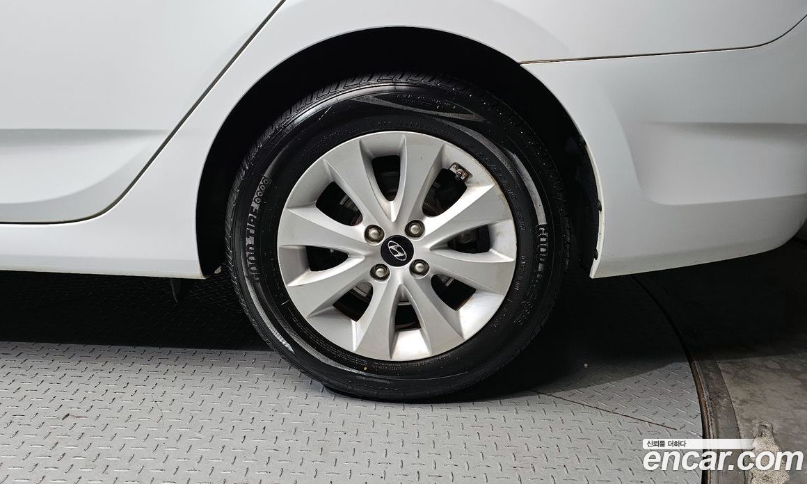 Hyundai Accent (New Type) фото 21