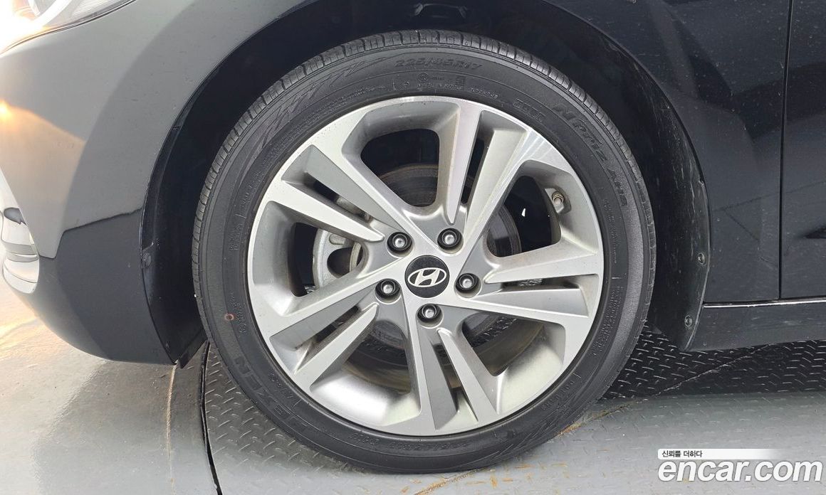 Hyundai Avante (AD) 6th Gen фото 5