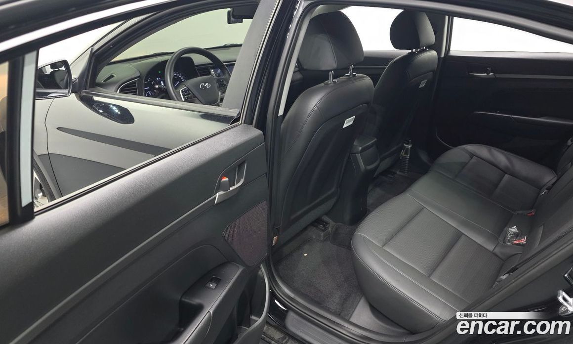 Hyundai Avante (AD) 6th Gen фото 11