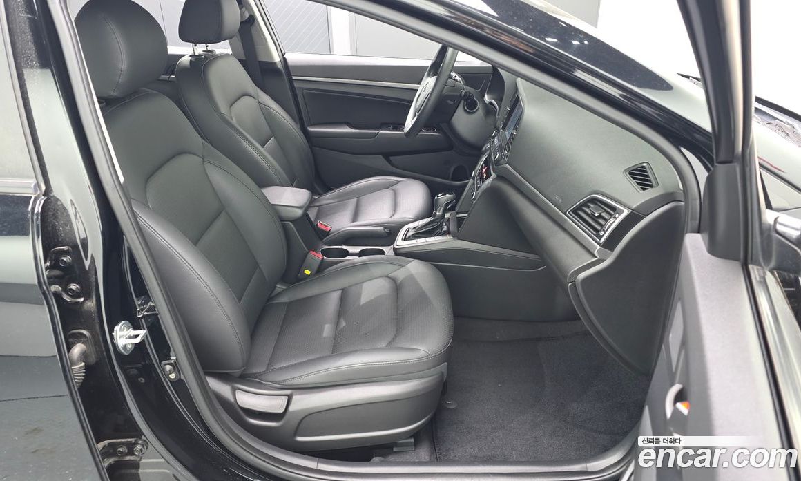 Hyundai Avante (AD) 6th Gen фото 12