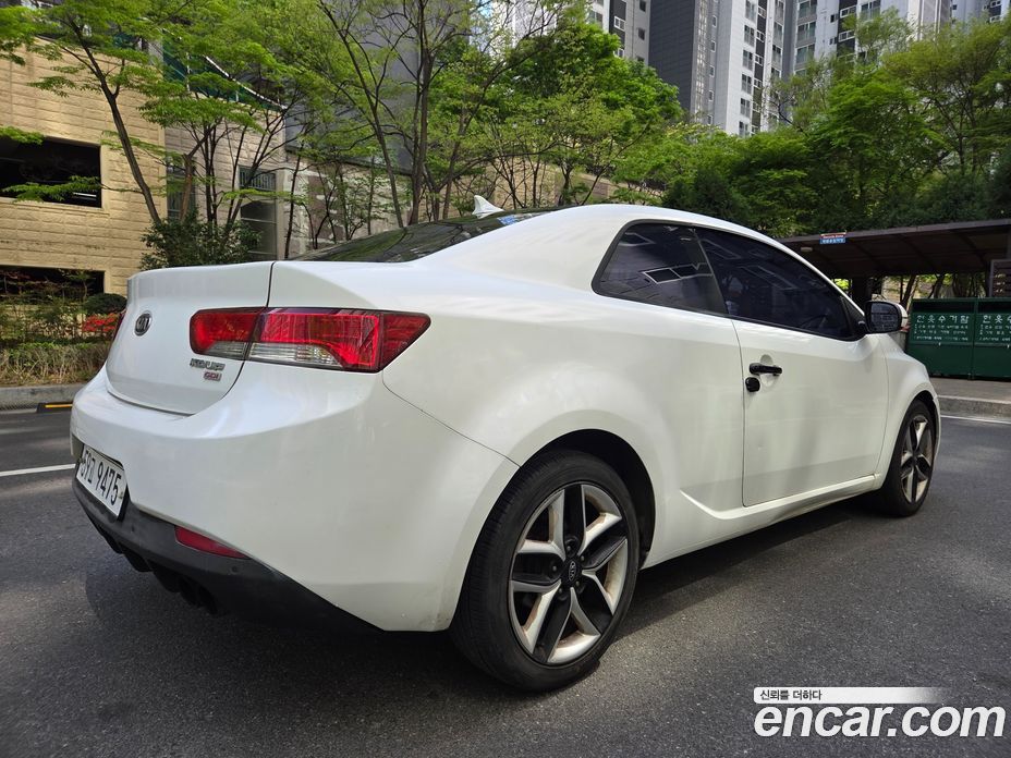 Kia Forte Koup фото 6