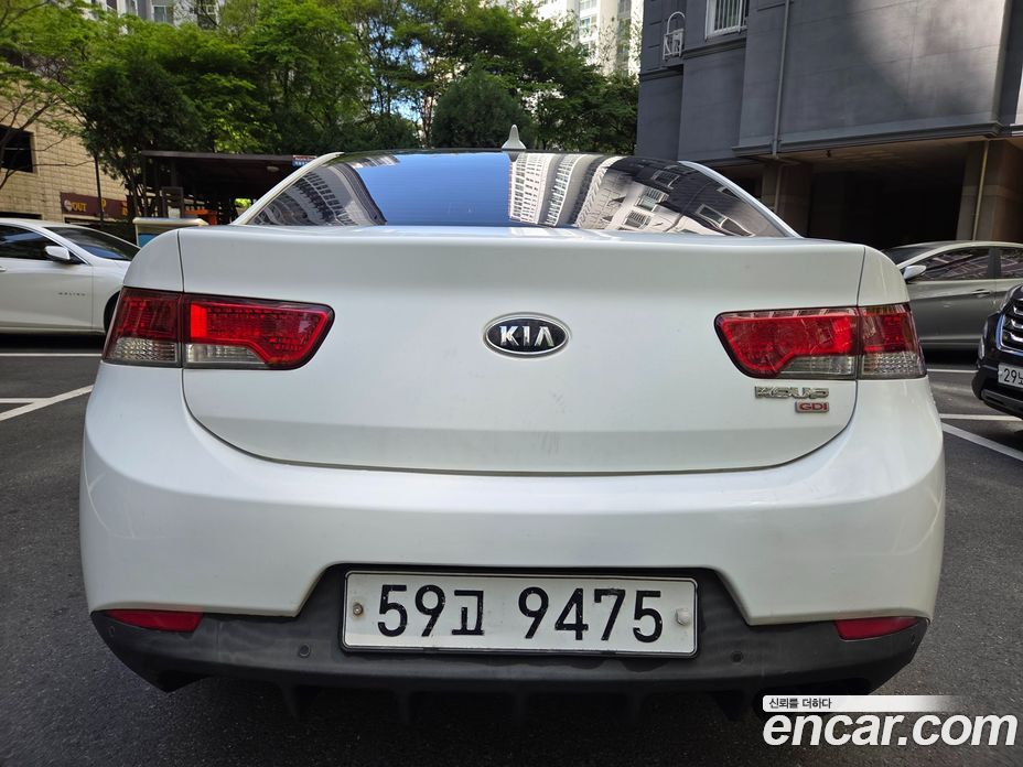 Kia Forte Koup фото 7