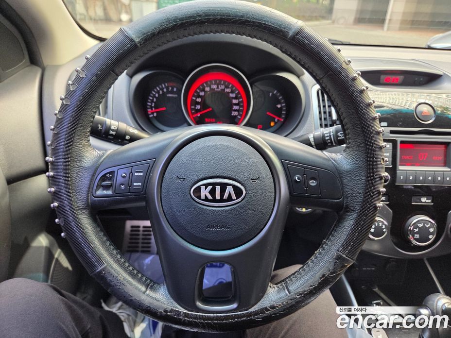 Kia Forte Koup фото 12