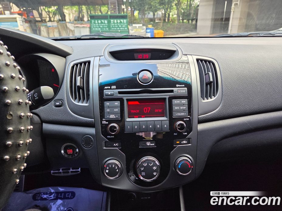 Kia Forte Koup фото 14