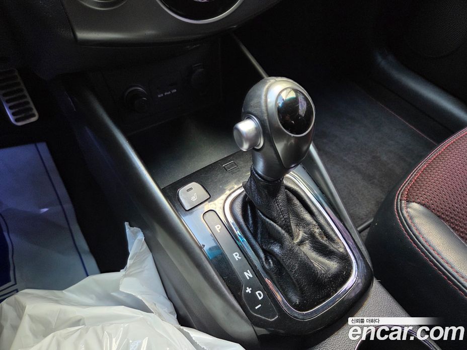 Kia Forte Koup фото 15