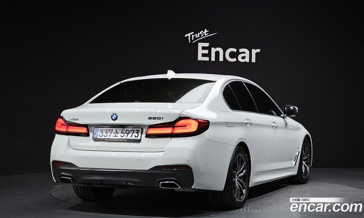 BMW 5-Series (G30) фото 2