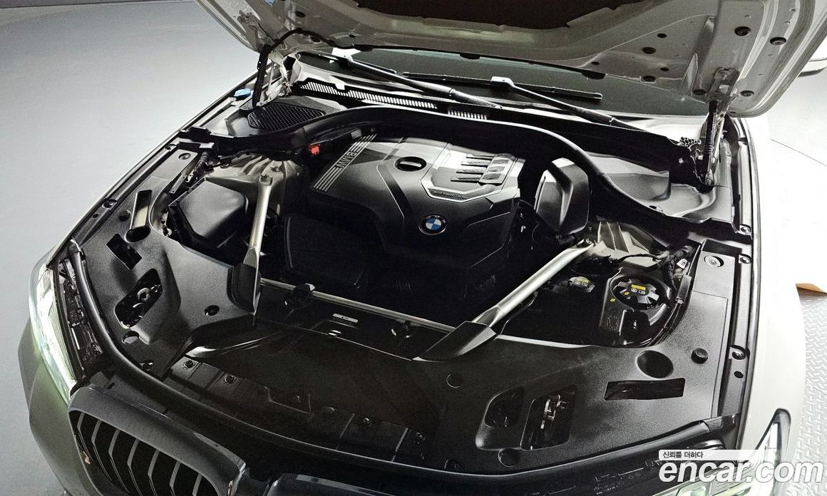 BMW 5-Series (G30) фото 6