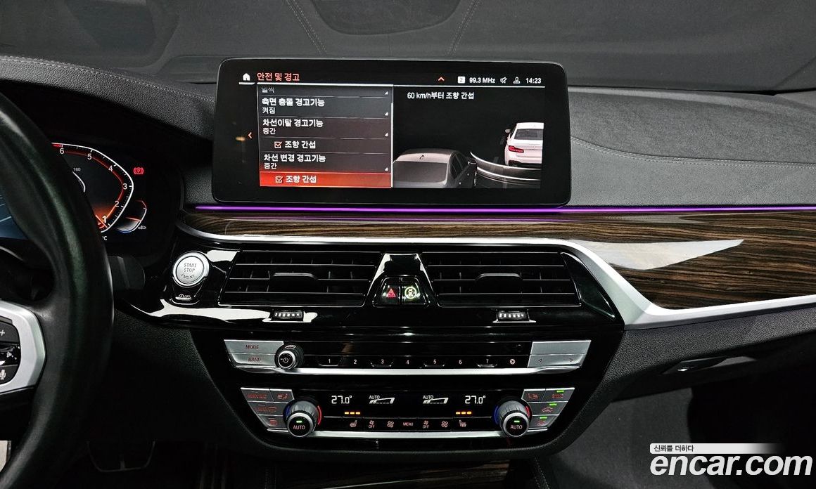 BMW 5-Series (G30) фото 13