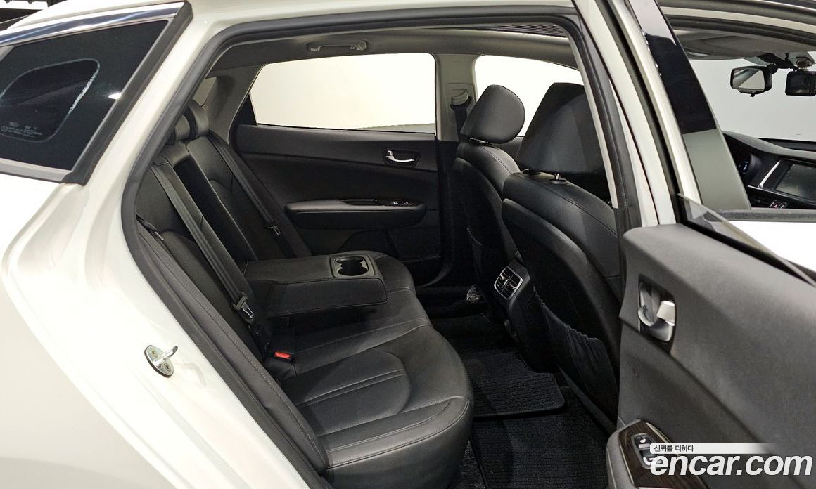 Kia K5 2nd Gen фото 11
