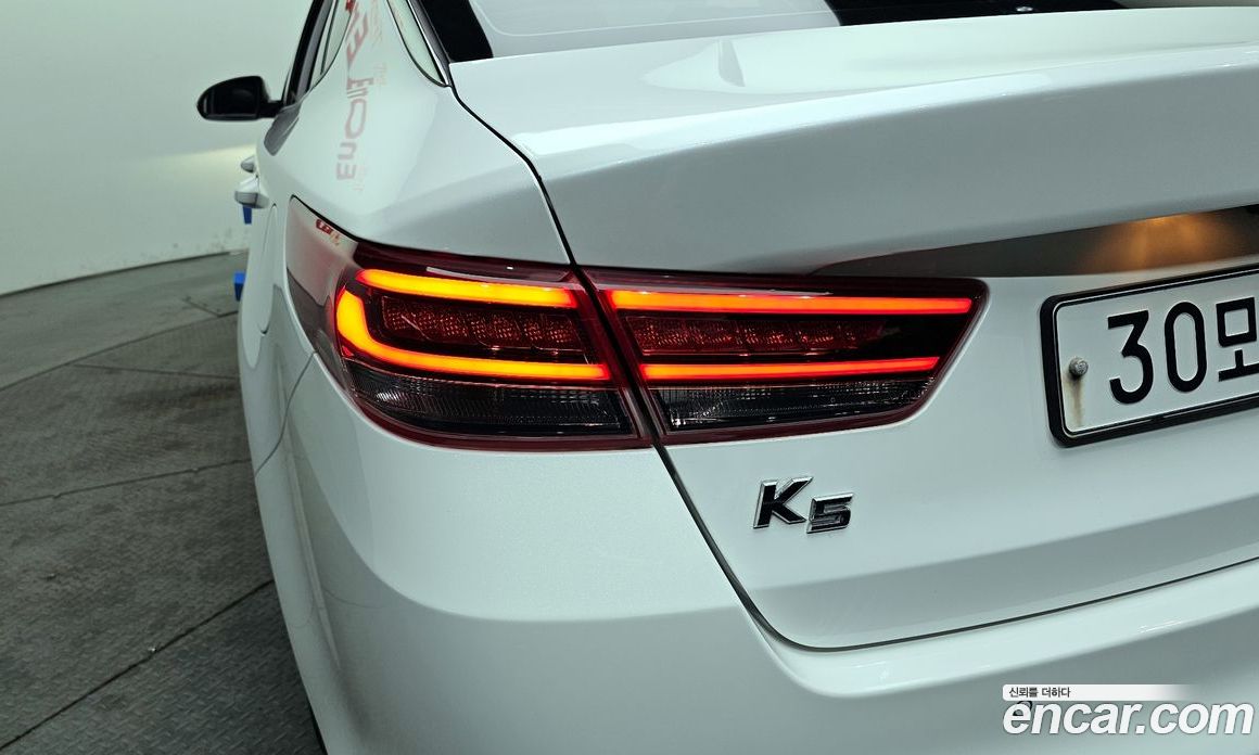 Kia K5 2nd Gen фото 23
