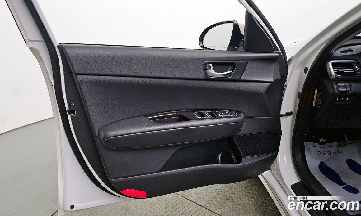 Kia K5 2nd Gen фото 24