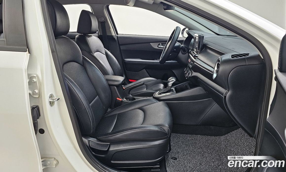 Kia K3 2nd Gen фото 13
