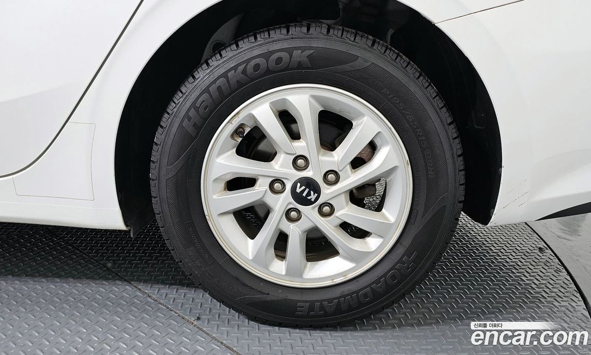 Kia K3 2nd Gen фото 21